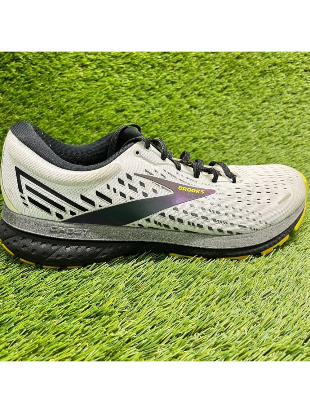 Brooks Ghost 13 Run Visible Womens Size 10.5 Gray Black Running Shoes Sneakers